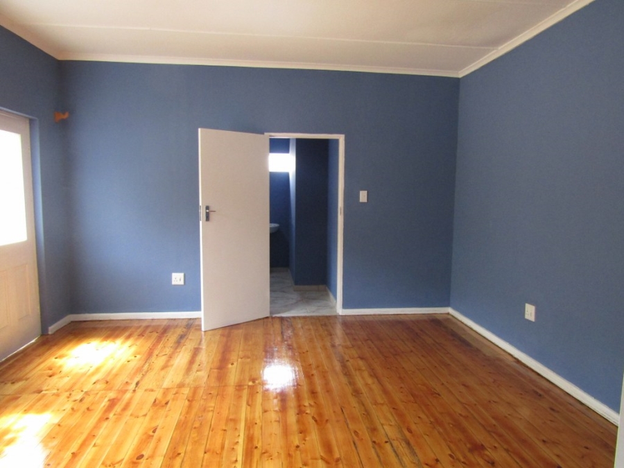 To Let commercial Property for Rent in Humansdorp Eastern Cape